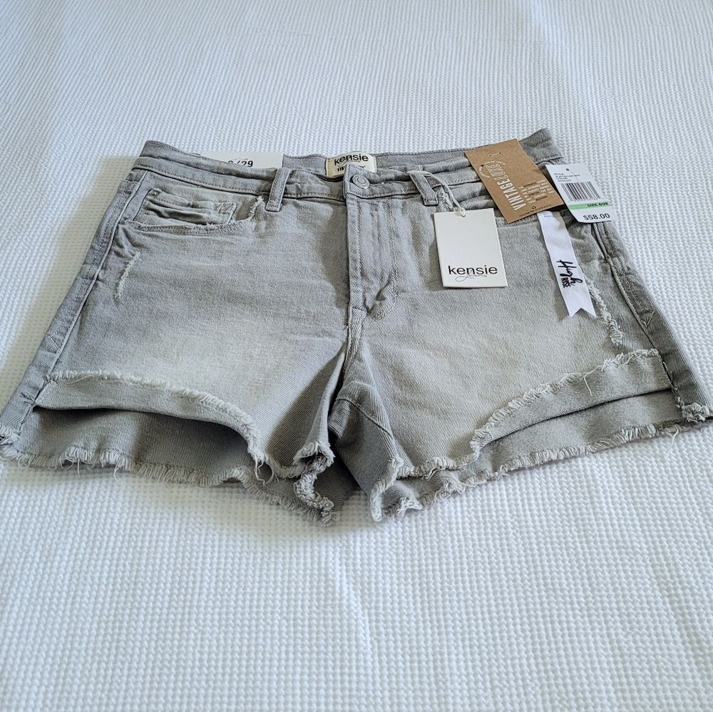 Kensie Jeans👖 Vintage Luxe Moonlight🌙 Denim Shorts - NWT - Picture 11 of 12